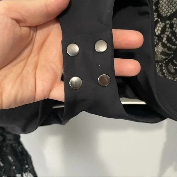 Jonathan Simkhai black lace long sleeve bodysuit button front size medium - Picture 5 of 8